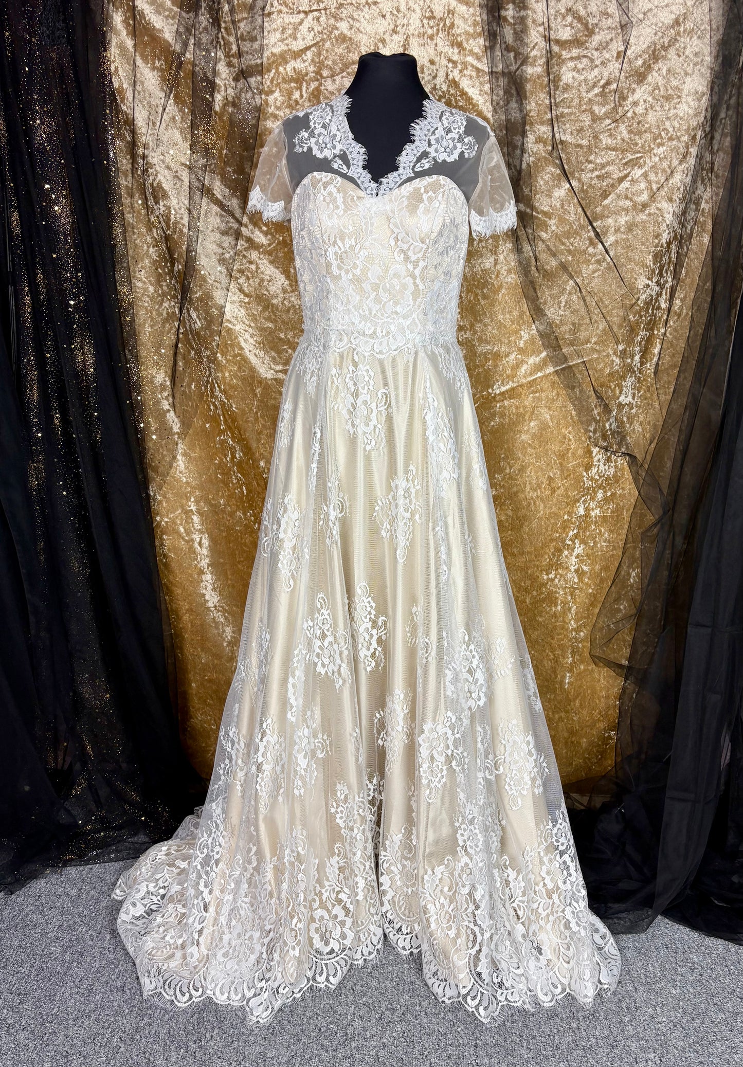 Wildly Vivacious Venetia